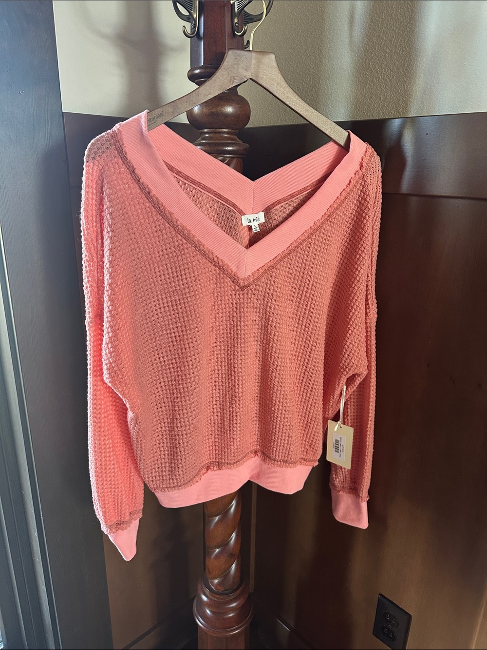 LA MIEL Coral Pink V-Neck Waffle Knit Sweater